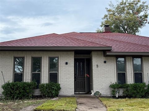 Photo of 1516 Concord Drive, Richardson, TX 75081 (MLS # 21098207) Photo of 1516 Concord Drive, Richardson, TX 75081 (MLS # 21098207)