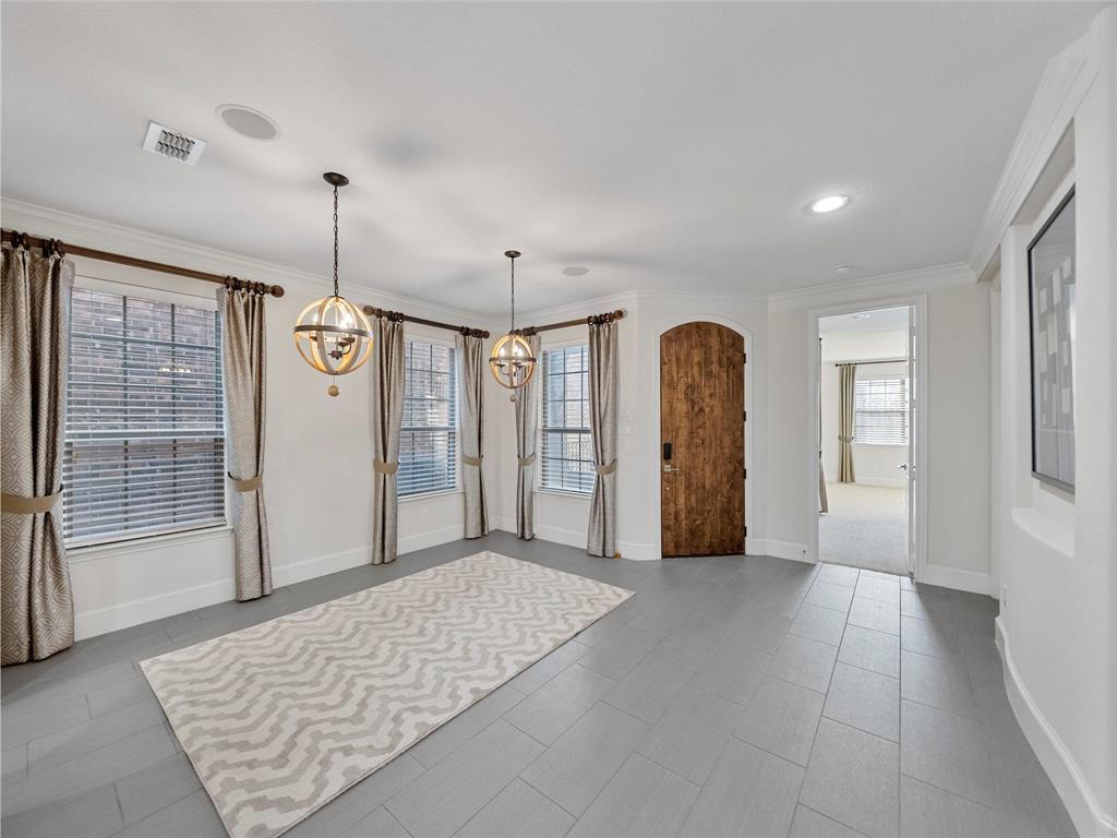 2805 Walnut Creek Lane