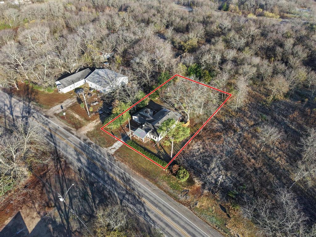 305 E Bells Boulevard