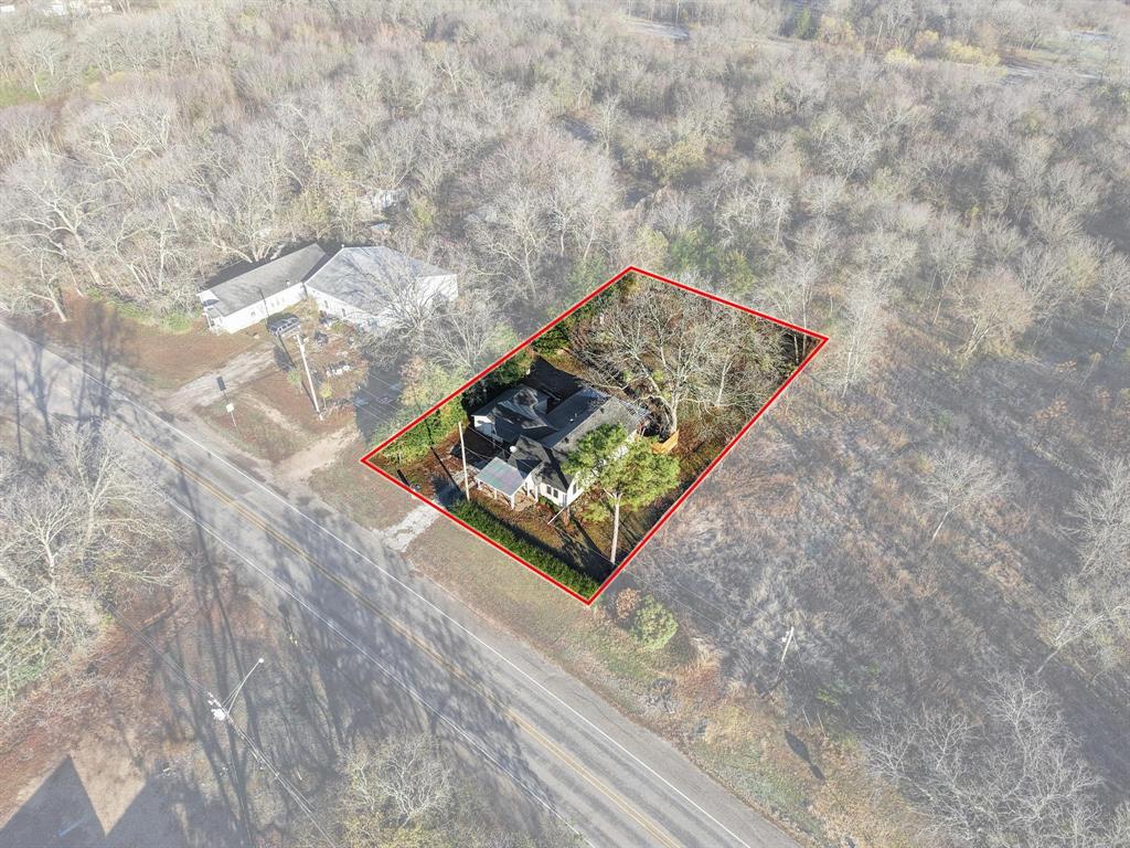 305 E Bells Boulevard