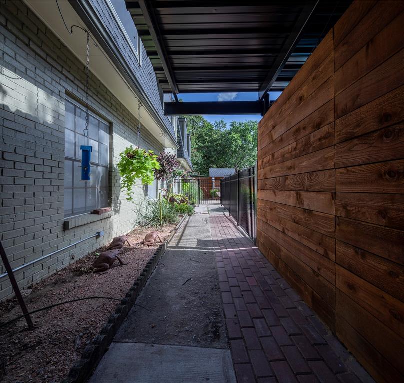 1717 N Locust Street