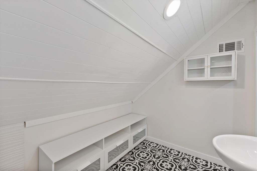 Longbranch Community Ph 2 - Residential Lease