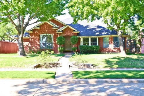 Photo of 2222 Country Hollow Lane, Garland, TX 75040 (MLS # 21263012)