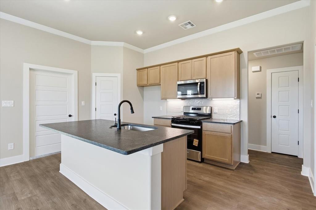 4218 Hummingbird Drive
