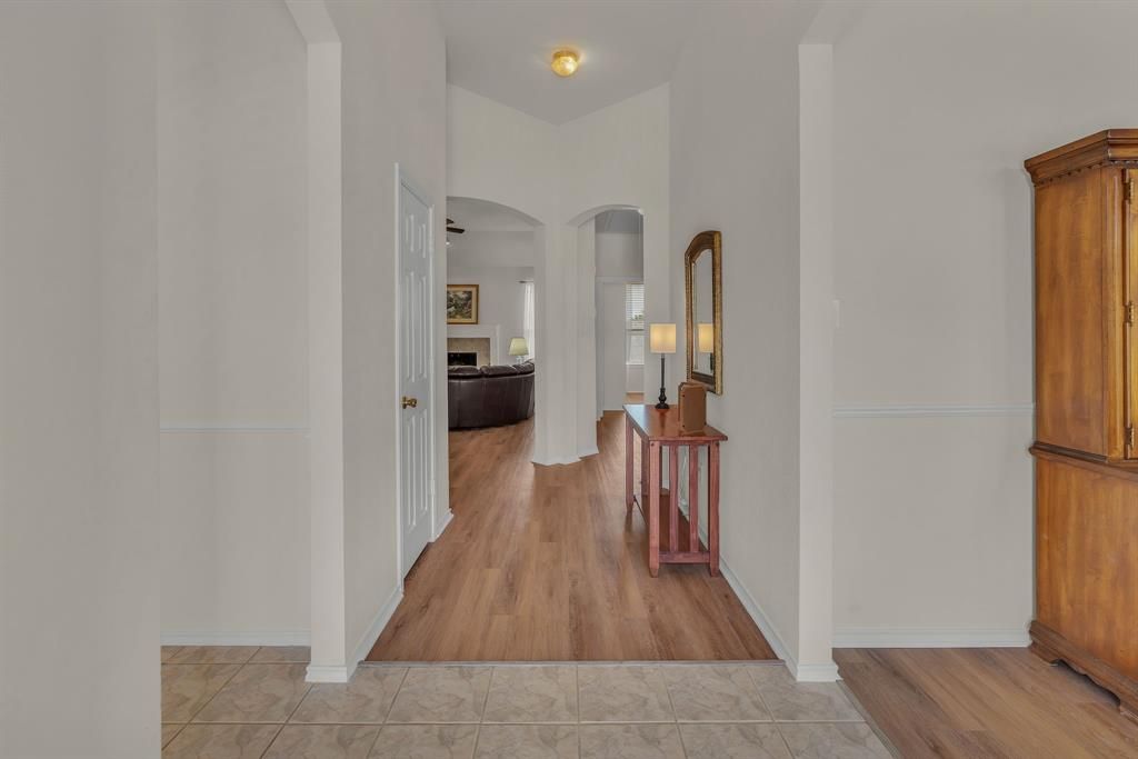 Photo of 6607 Terrace Glen Drive, Arlington, TX 76002 (MLS # 21313567)