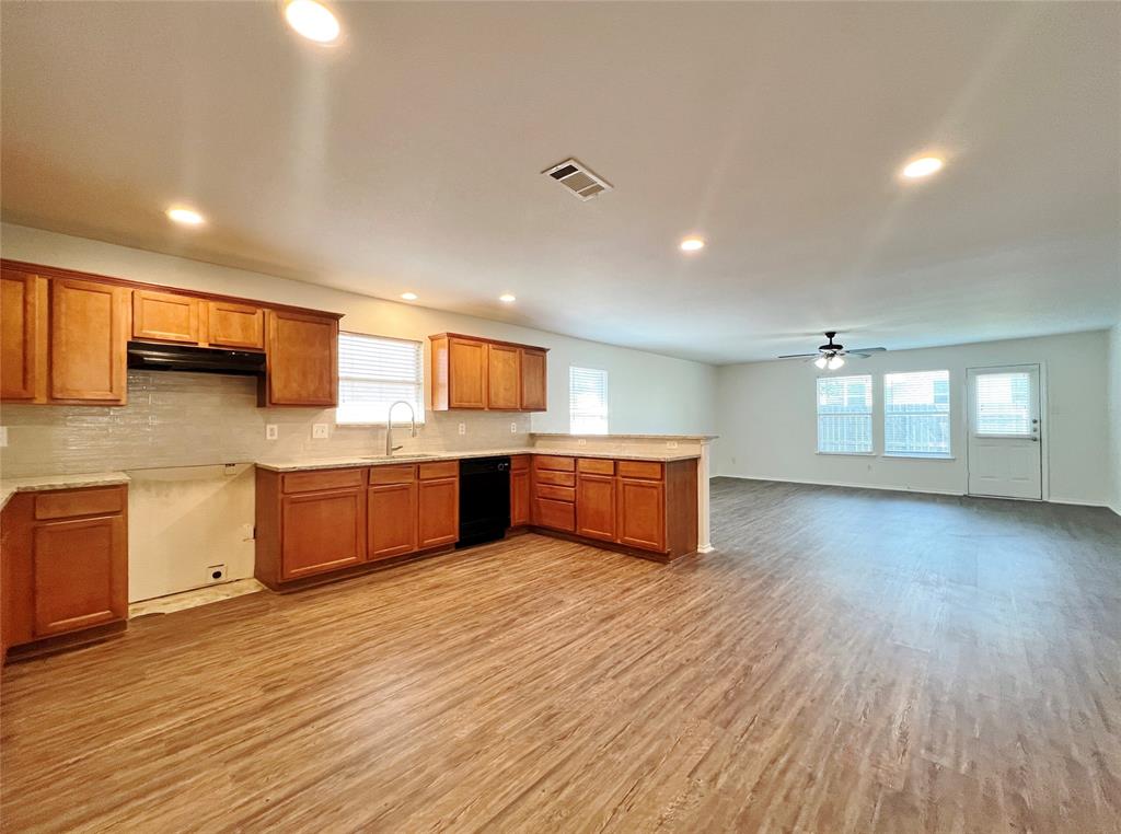 Fossil Hill Estates - Residential Lease