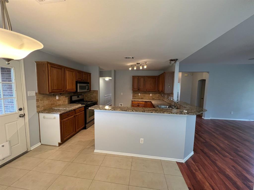 Hilltop Estate Ph 1 Lewisville - Residential Lease