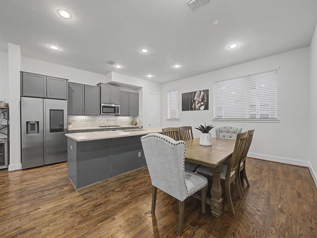 4211 Rawlins Street 252