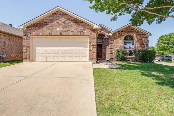 1136 ROPING REINS WAY, HASLET, TX 76052 - Image 8e5c17f976f95c18425db87e418d42aa/304833227