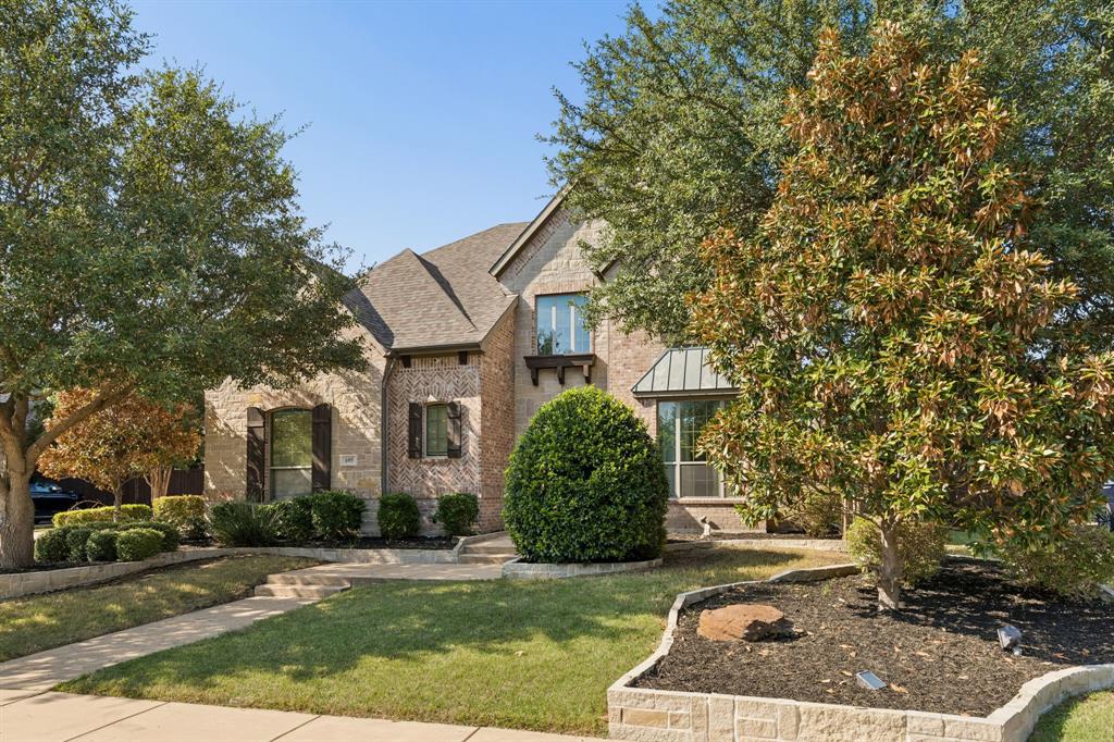 605 Royal Glen Drive
