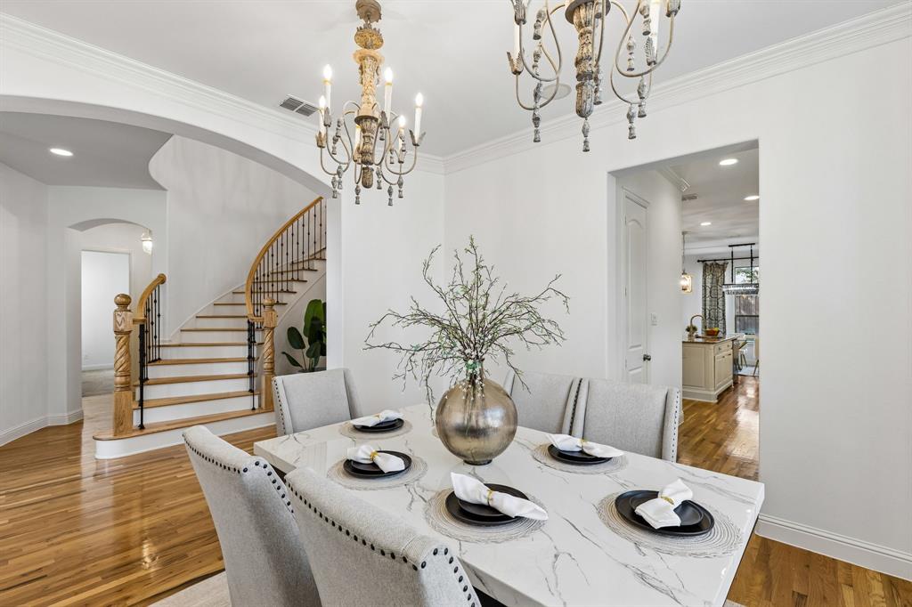 605 Royal Glen Drive