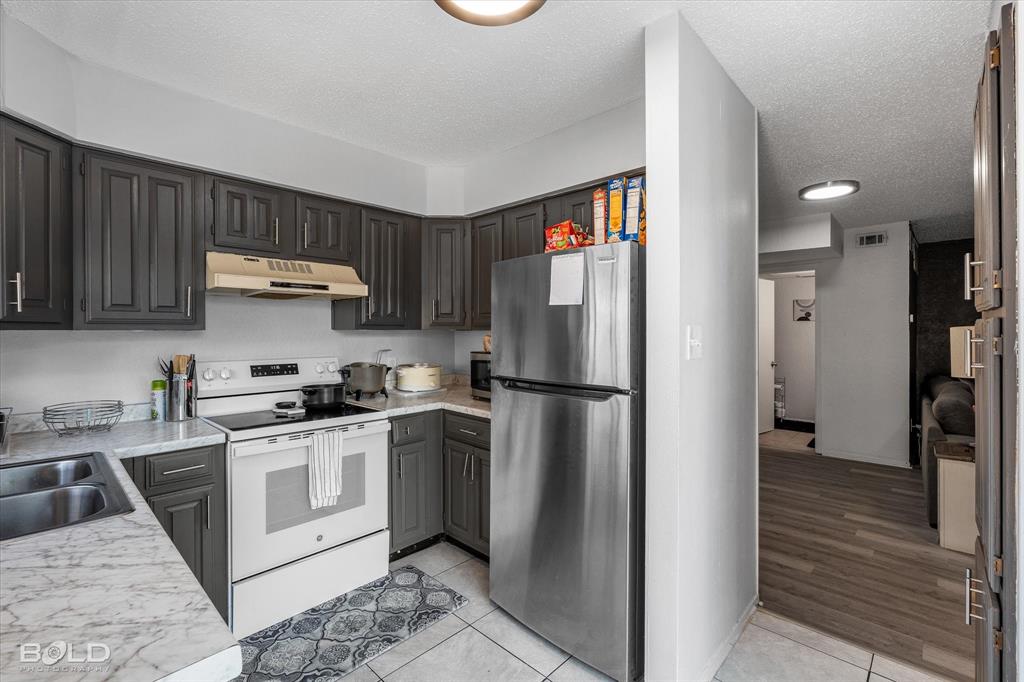 Suite 13-B Fairfield Xing - Residential Lease