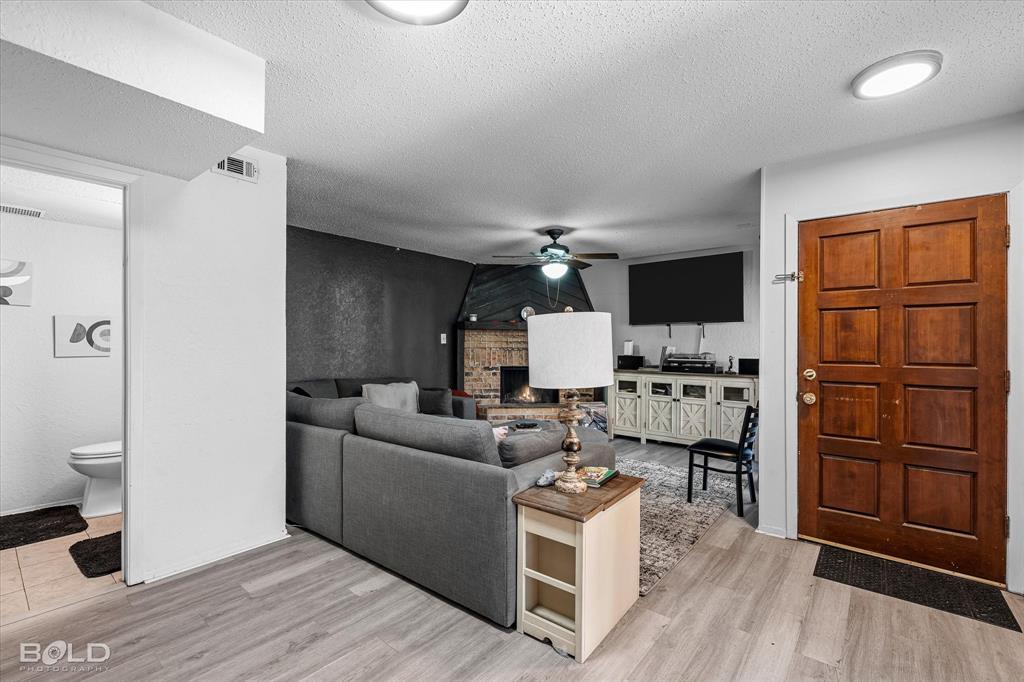 Suite 13-B Fairfield Xing - Residential Lease