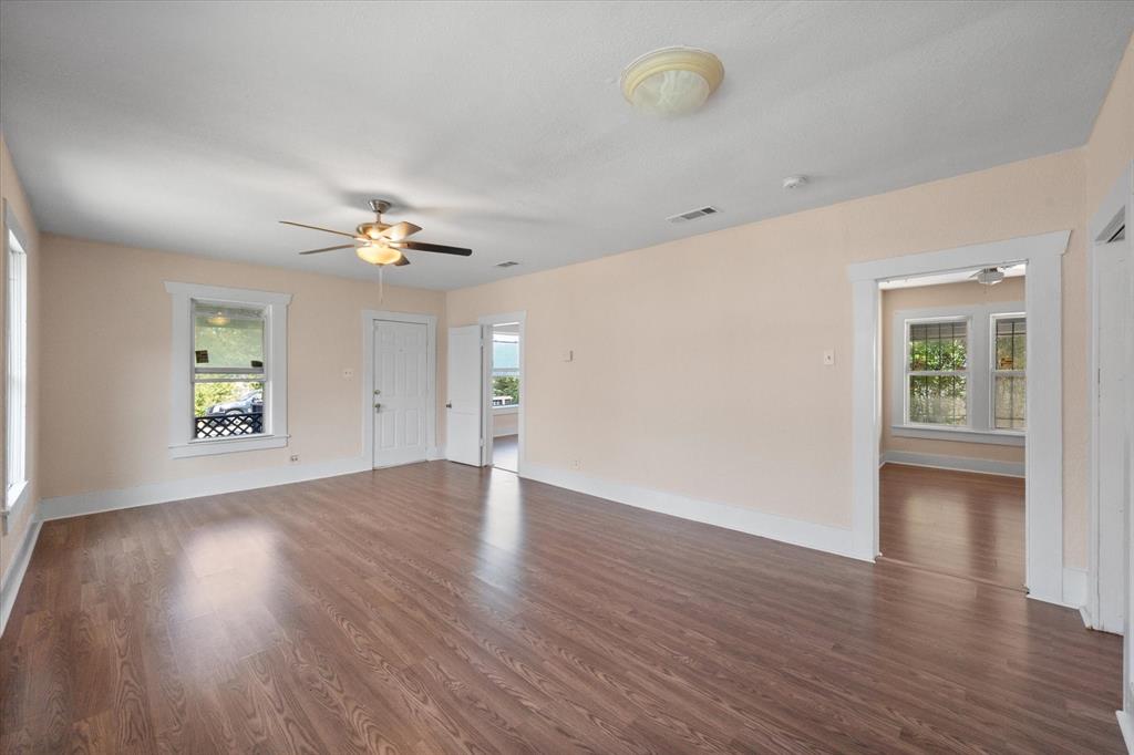 1038 E Maddox Avenue