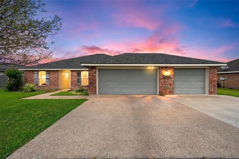 Photo of 4209 Rance Lane, Waco, TX 76708 (MLS # 21246962)
