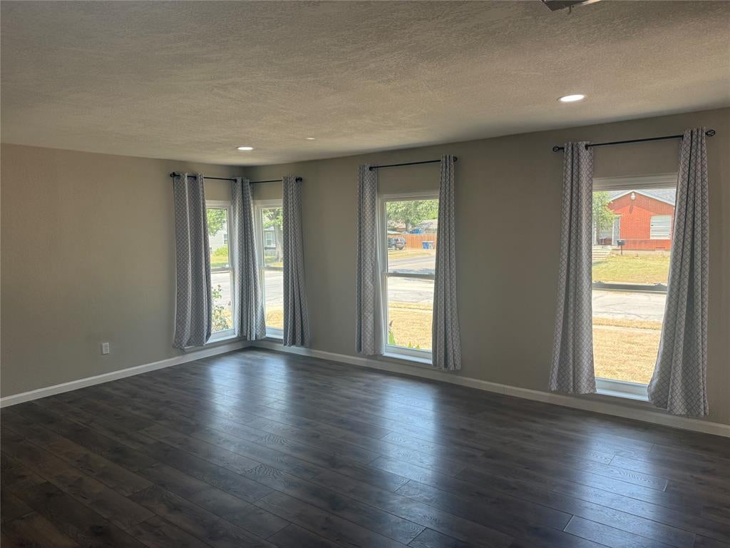 2402 Norwood Drive