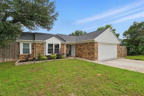 306 Rosemary Lane Euless TX 76039