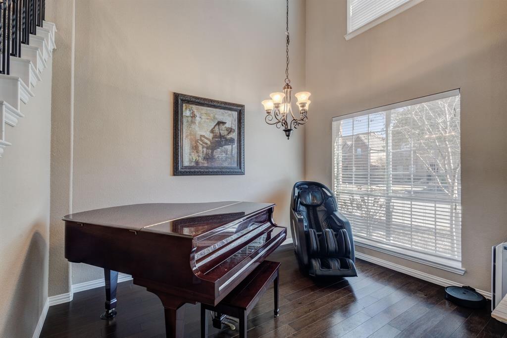 2301 Emerald Lake Lane