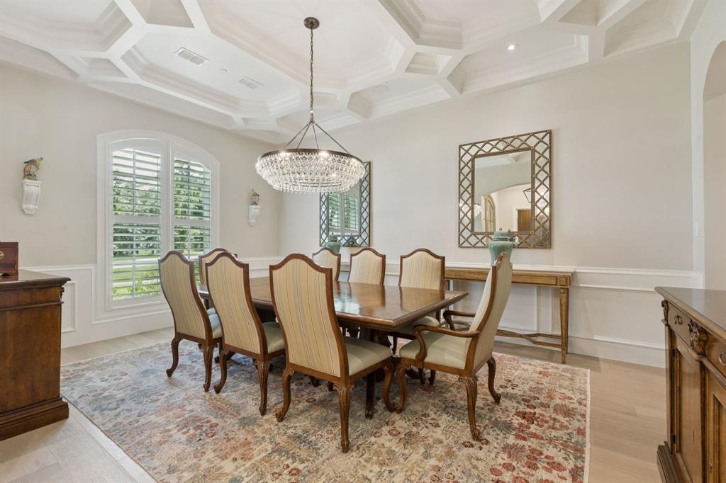 1806 Scenic Circle