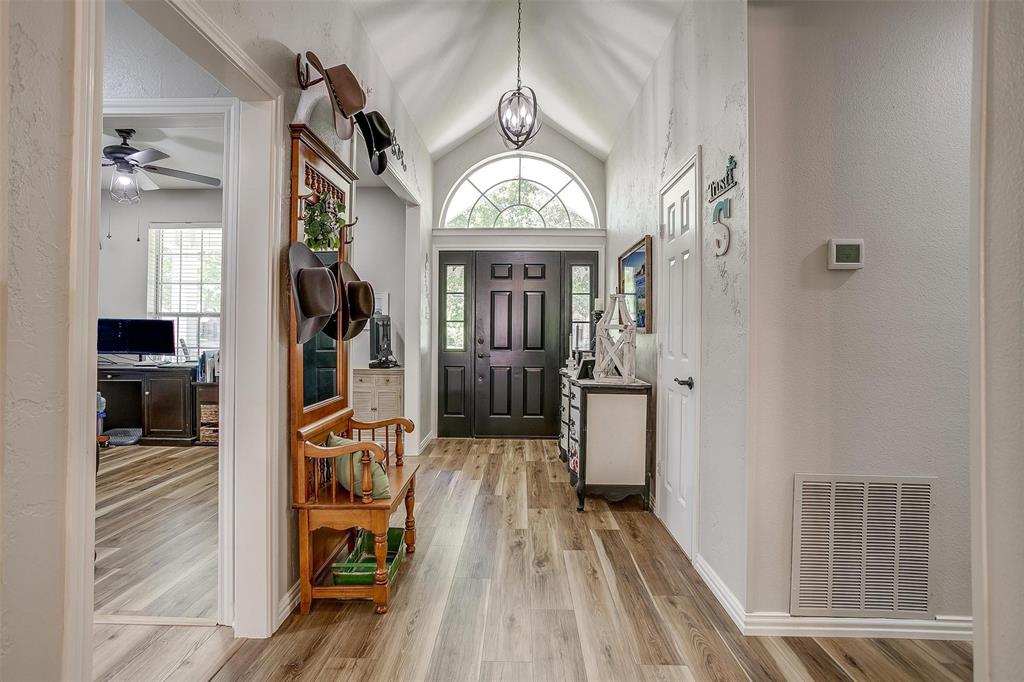 9319 Ravenswood Road