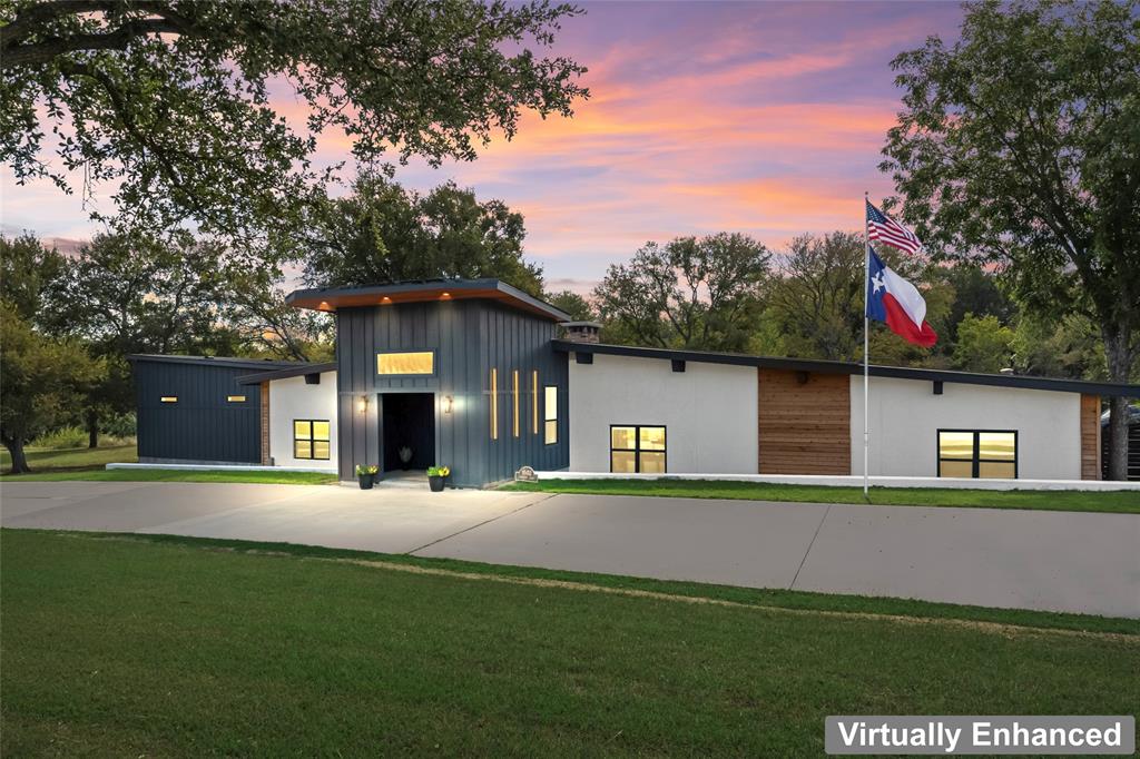 1502 Country Club Road