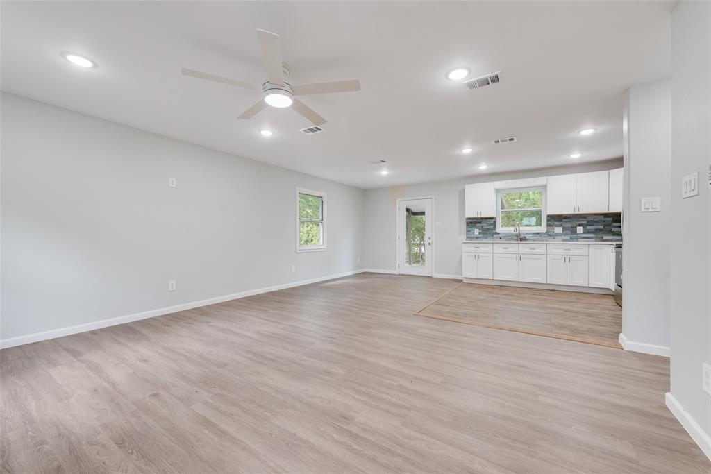 409 E Parkerville Road