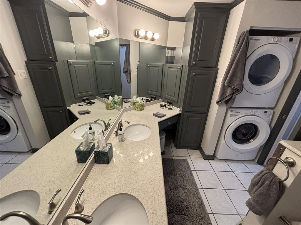 Pecan Square Condo - Residential