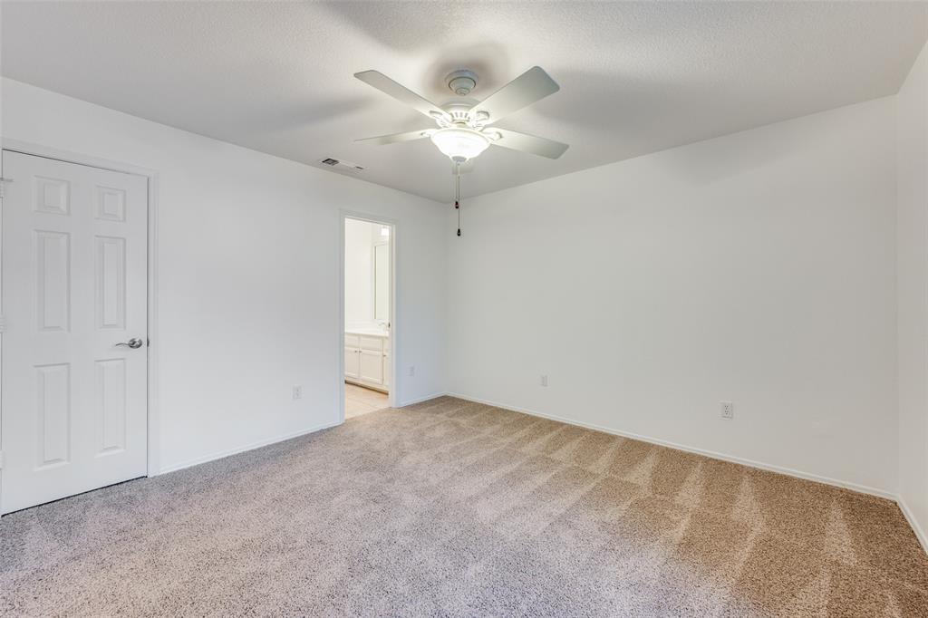 Wellington Place I Condos - Residential