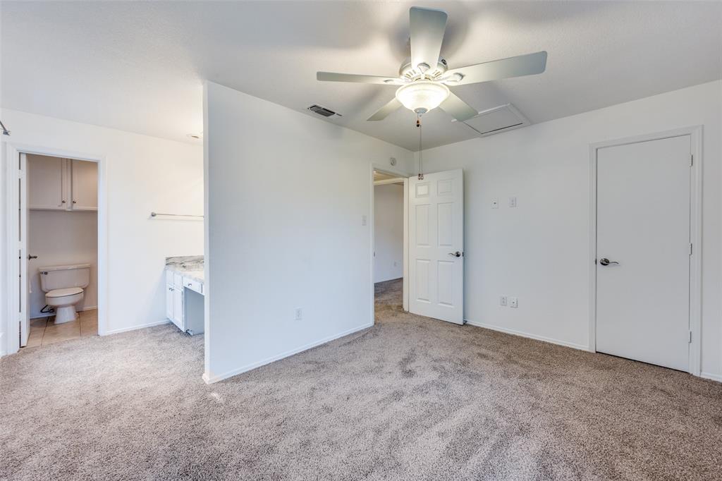 Wellington Place I Condos - Residential