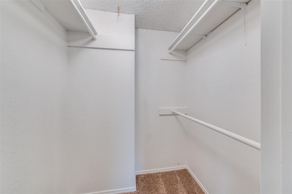 Wellington Place I Condos - Residential