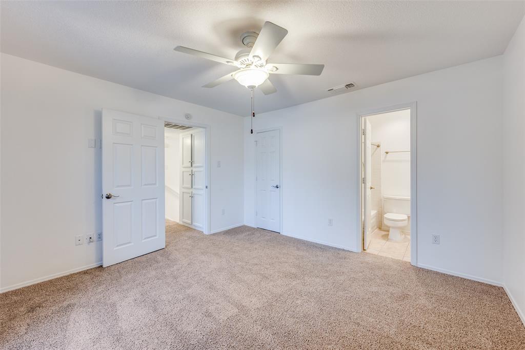 Wellington Place I Condos - Residential