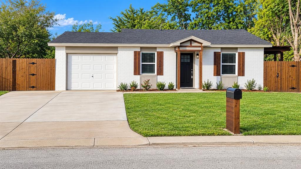 Photo of 2451 Dancy Drive N, Fort Worth, TX 76131 (MLS # 21420298)