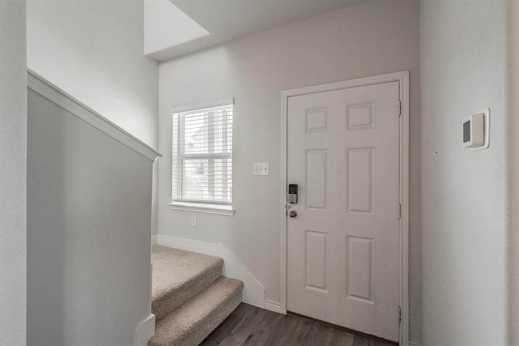 5517 Willamette Drive