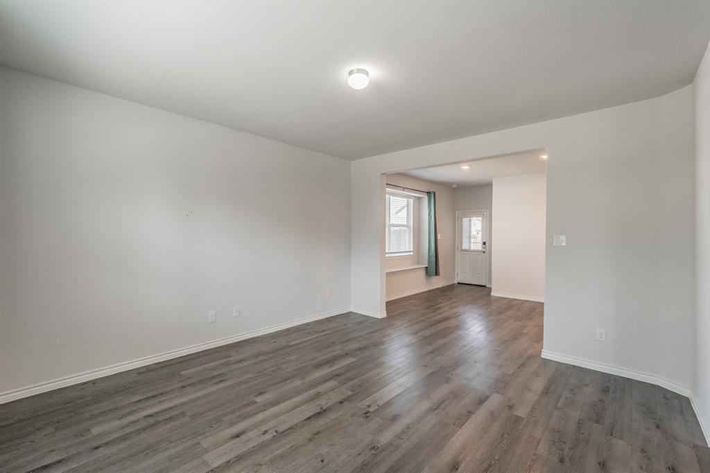 5517 Willamette Drive