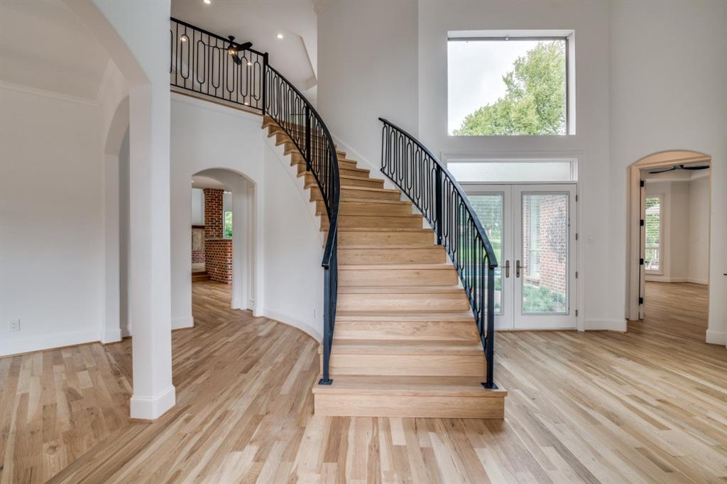 5401 Sawgrass Court