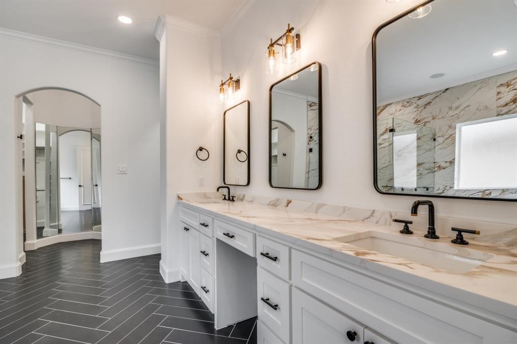5401 Sawgrass Court