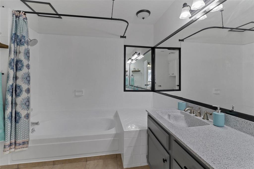 Cloisters Condo The - Residential