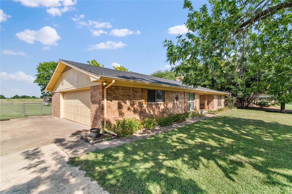 Lakebreeze Estate - Residential