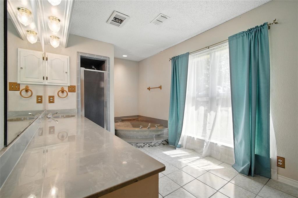 Lakebreeze Estate - Residential