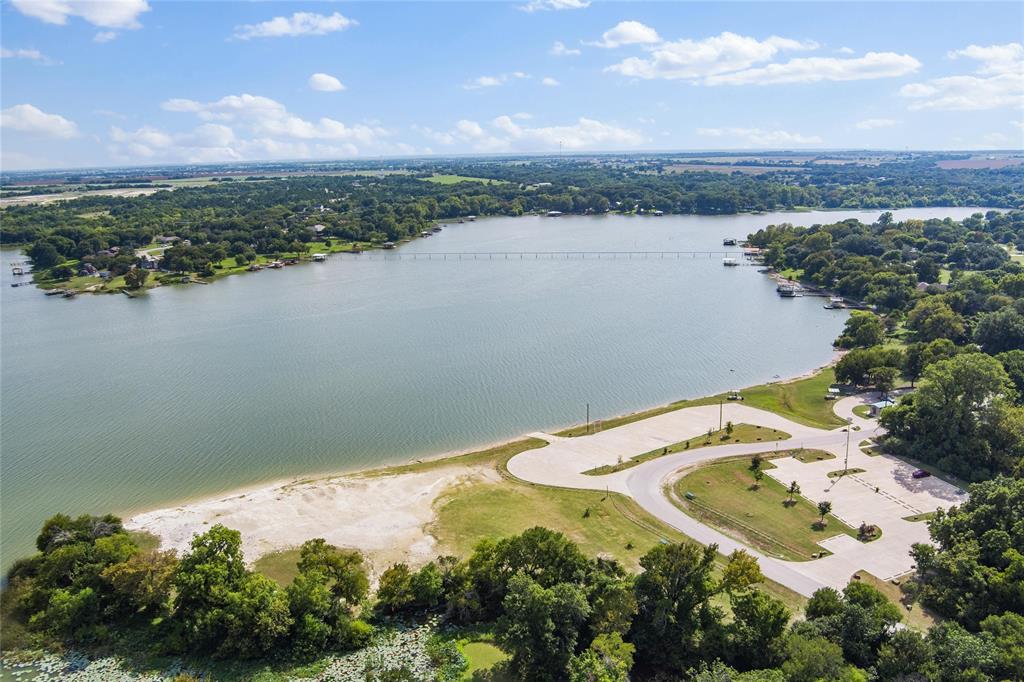 Lakebreeze Estate - Residential