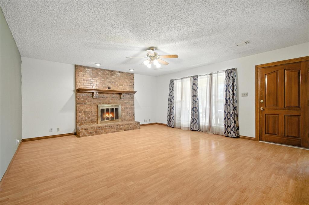 Lakebreeze Estate - Residential