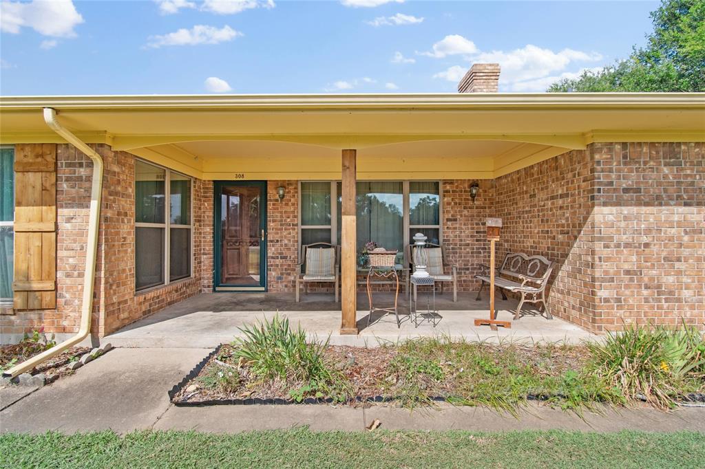 Lakebreeze Estate - Residential