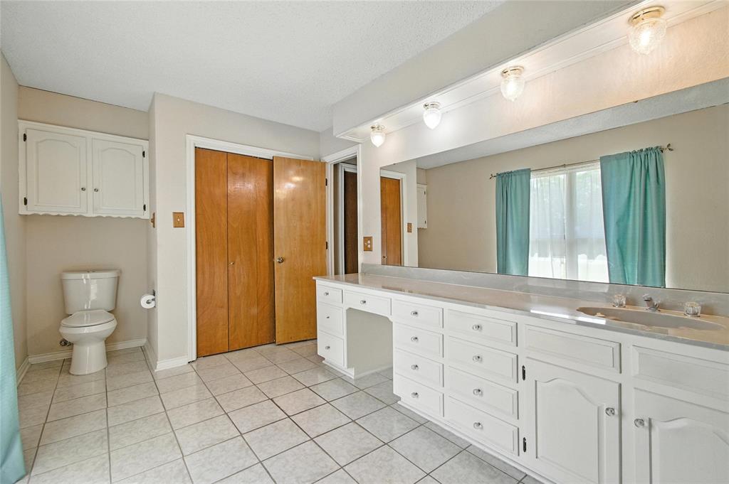 Lakebreeze Estate - Residential