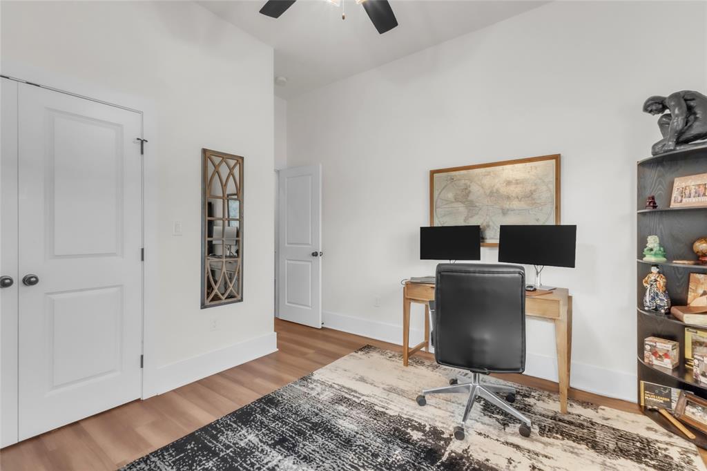 Lone Oak - Residential