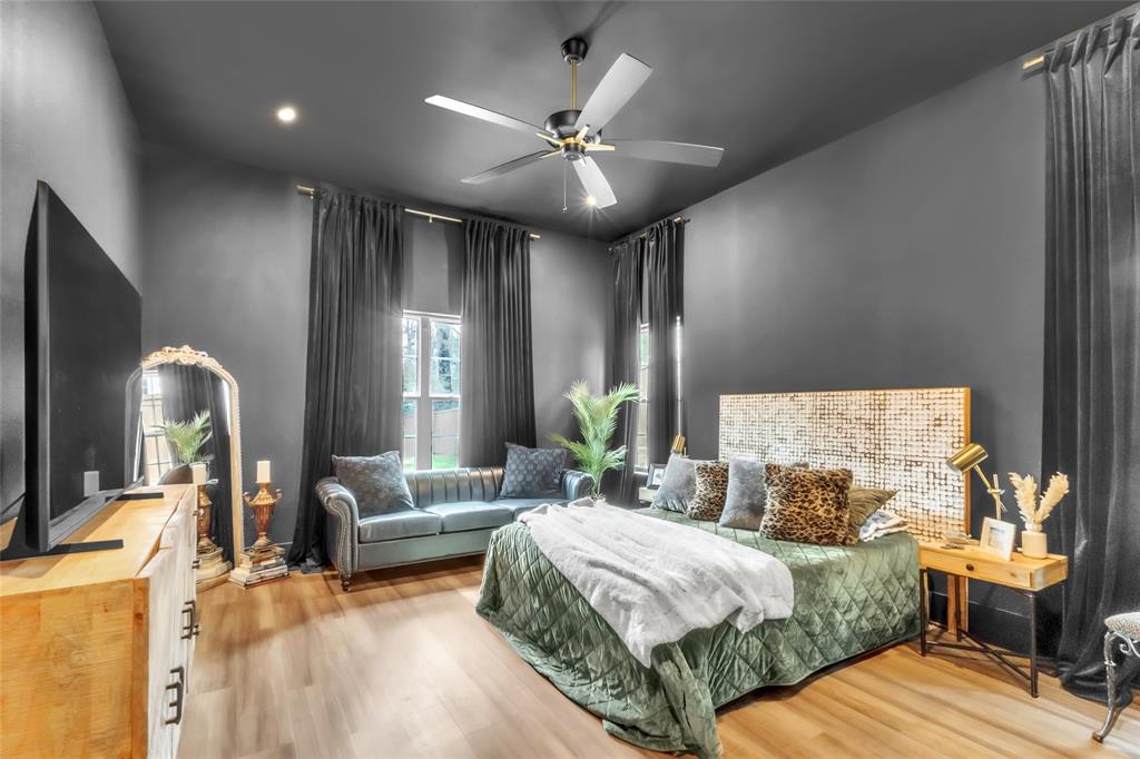 Lone Oak - Residential