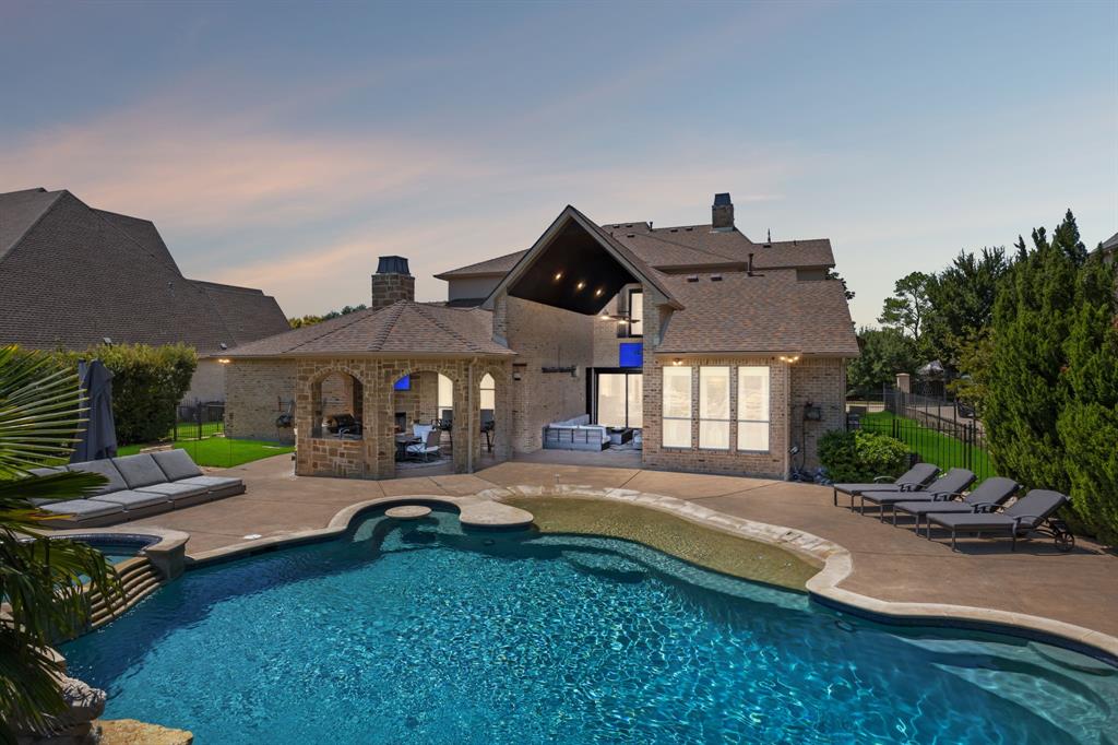 205 Edinburgh Court