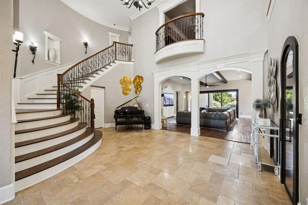 205 Edinburgh Court