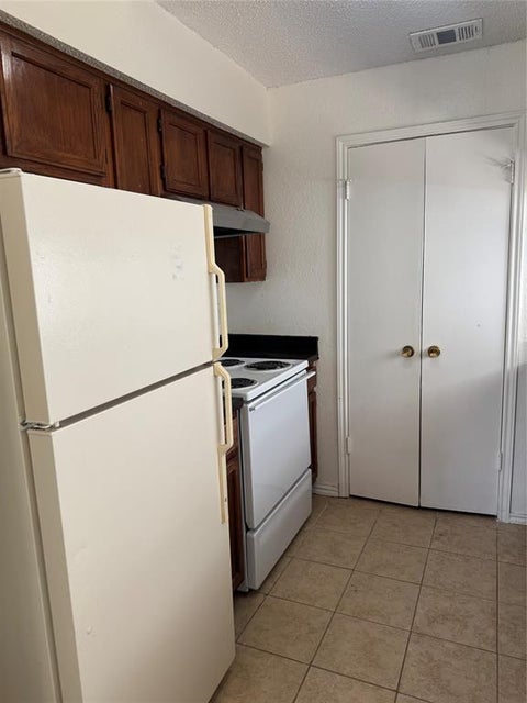 Tiny photo for 806 Binbrook Drive, Mesquite, TX 75149 (MLS # 21393788)