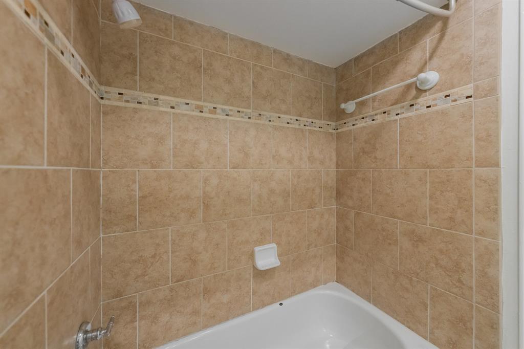 Lakewood Place Condo - Residential