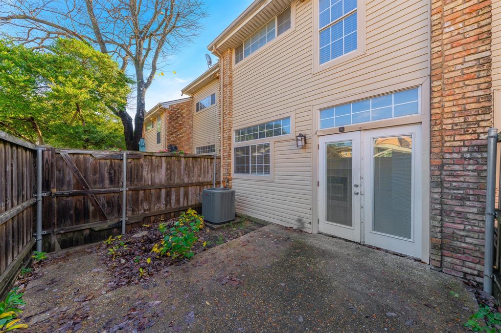 Lakewood Place Condo - Residential